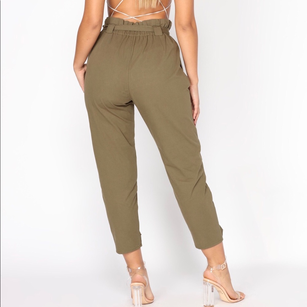 Fashion Nova - Cargo pants in Olive Green SIZE 2 - Picture 1 of 5